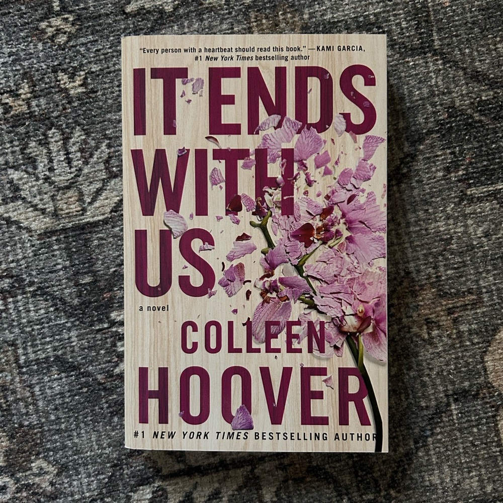 Colleen Hoover “It Ends With Us” Novel